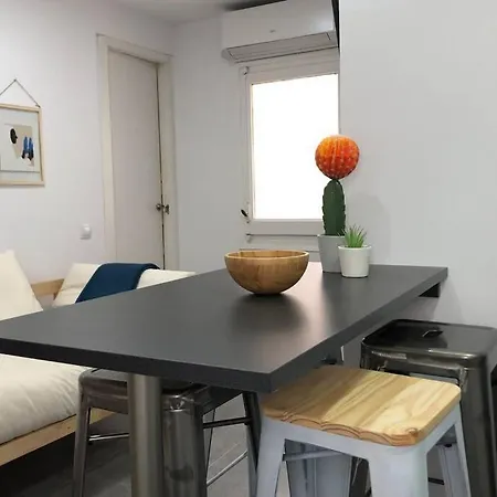 Apartment M4 Cool Terrace. 1 Min To Metro. 15 Min To Center Esplugues de Llobregat